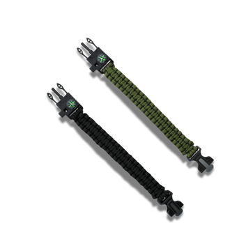 Tactical paracord bracelet in olive and black with side release buckle